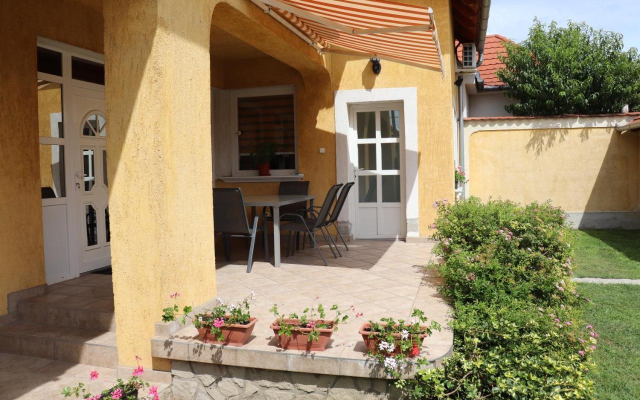 B6 Apartman Веспрем Екстер'єр фото